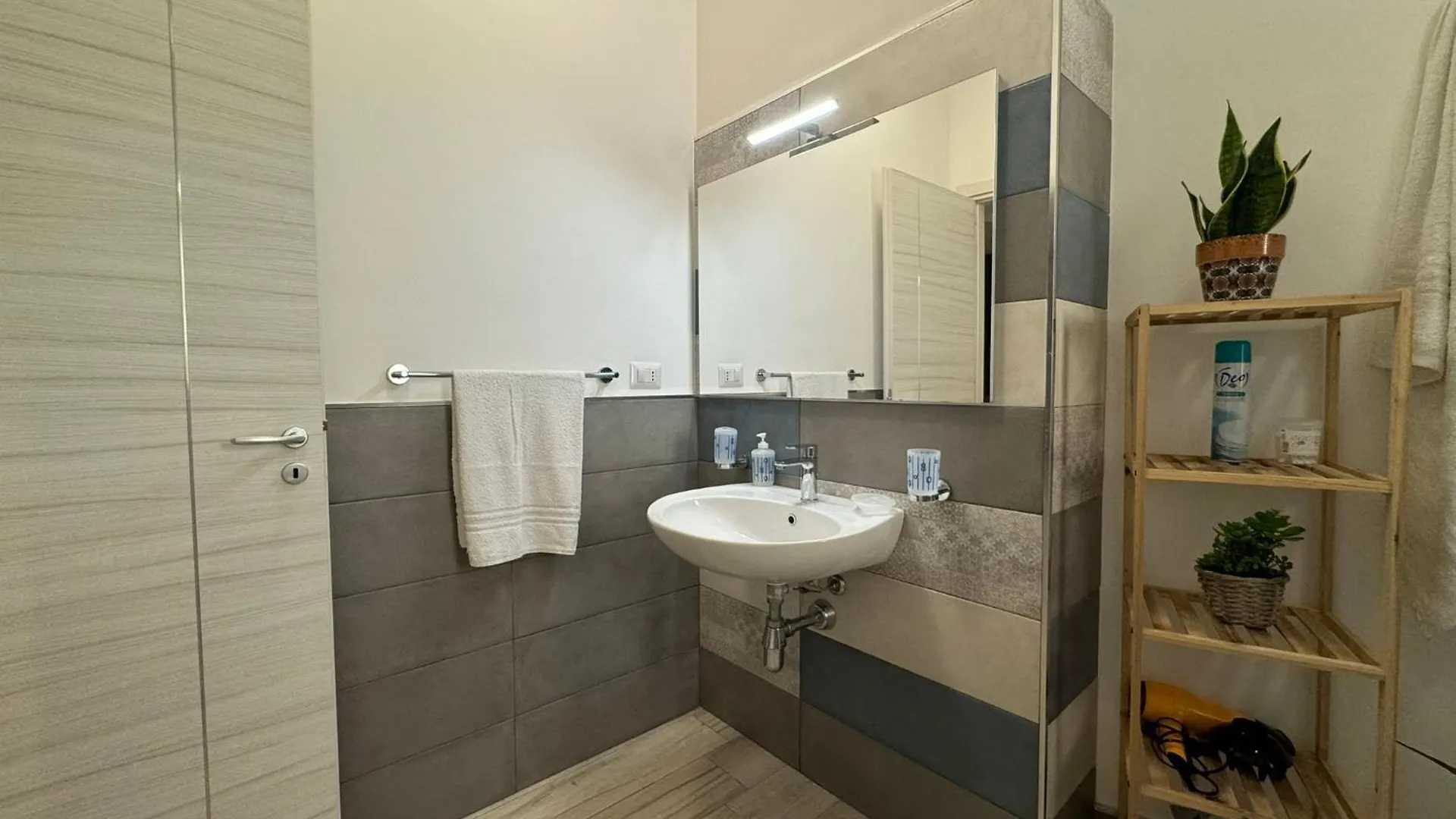 Holiday home Villa Elemiri Buonfornello Italy